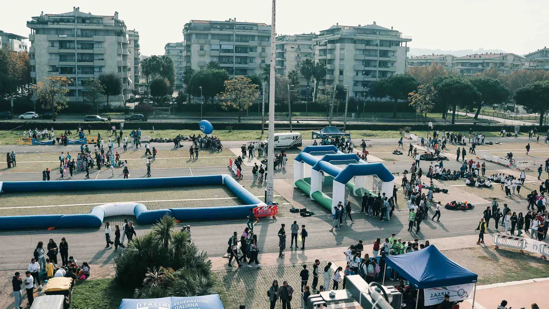 Il villaggio del Festival dello Sport Abruzzo 2025 a Montesilvano visto dall'alto